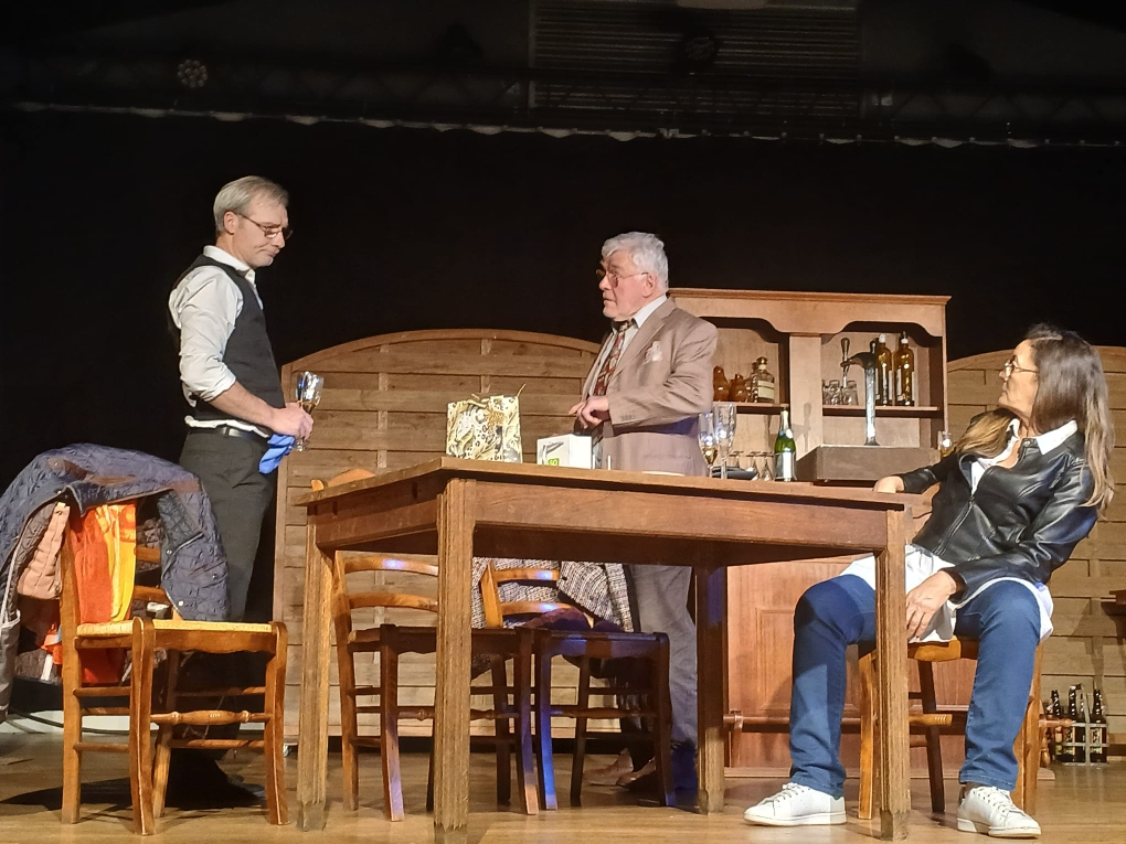 Pièce de théâtre Un air de famille - Salut l'artiste