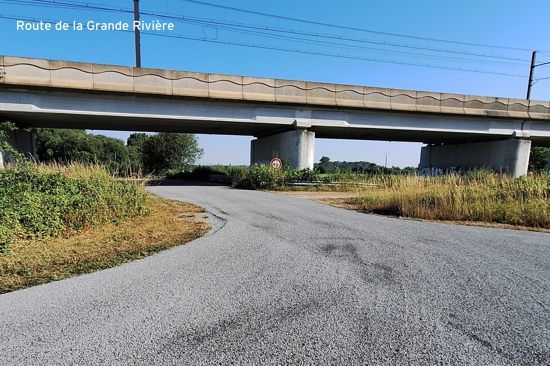 Les Terres Blanches - Route de la Grande Rivière - 1